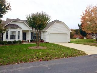 2 Rutherglen Ln, Greensboro, NC 27455-3404