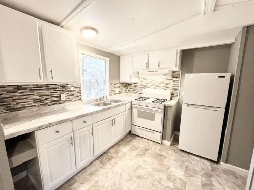 6134 Grant Ford Rd, Gainesville, GA 30506-2496