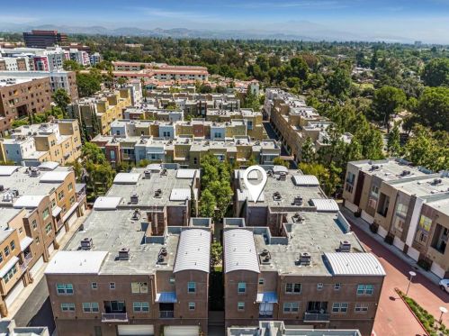 252 Jeanette Ln, Santa Ana CA  92705-6016 exterior