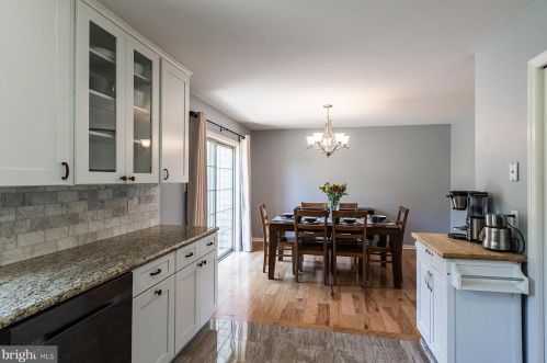 673 Royal Vw Dr, Lancaster PA  17601-2873 exterior