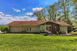 2450 Sky Top Trl, York, PA 17315-2532
