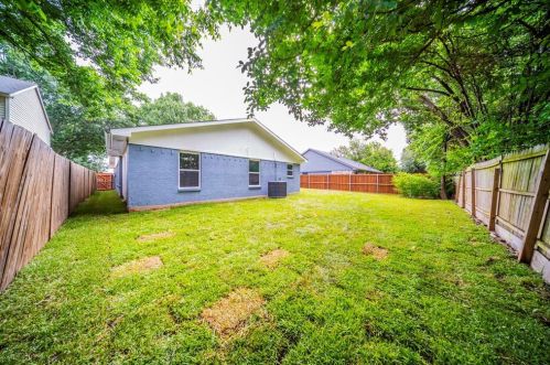 2913 Woodlark Dr, Fort Worth TX  76123-1010 exterior