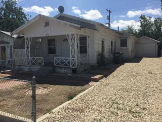 305 E St, Taft, CA 93268-4405
