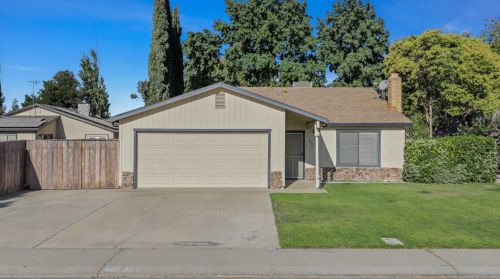 255 Roxie Dr, Ripon, CA 95366-2841
