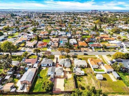 727 Alpine Ave, Chula Vista CA  91910-5908 exterior