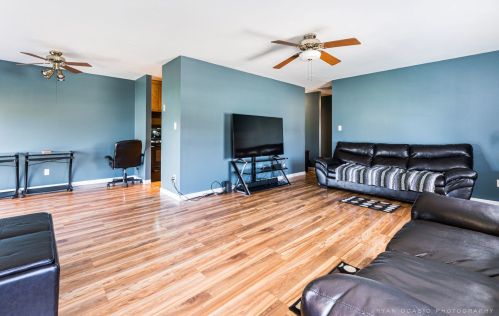 1610 Stonehenge Dr, Sycamore, IL 60178-2660