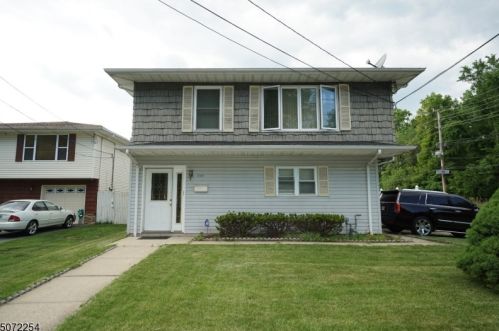 2182 Barnett St, Rahway, NJ 07065-5704