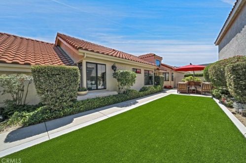 29138 Laurel Valley Dr, Vista, CA 92084-2221