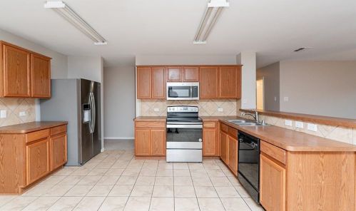 705 Seguin Ln, Midlothian, TX 76063-3427