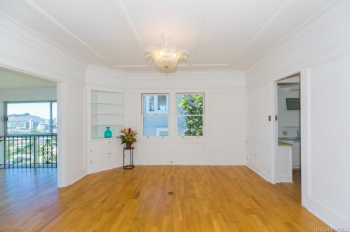 2021 Kakela Dr, Honolulu HI  96822-2158 exterior