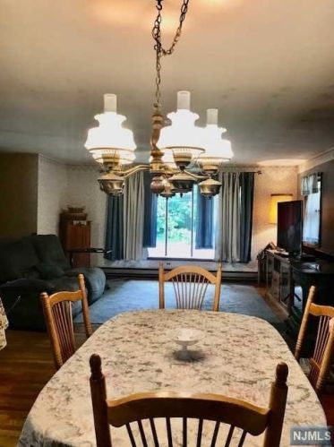 36 Crest Hill Dr, Wantage, NJ 07461-4020