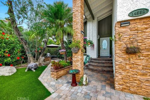 14552 Laurel Ave, Irvine, CA 92606-2137