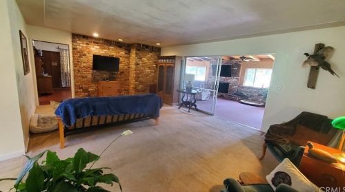 36 Mt Vernon Ave, Riverside CA  92507-1222 exterior