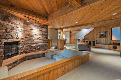 10188 Dimple Dell Ln, Sandy UT 84092-4505 exterior