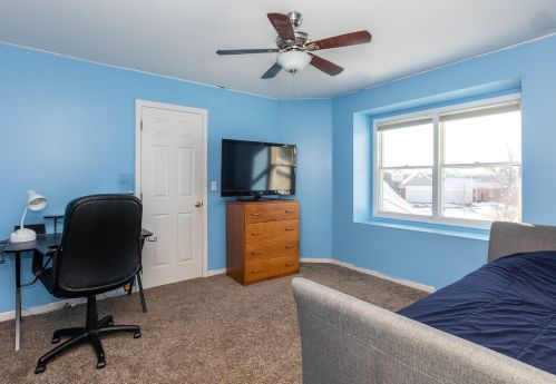 255 Camelot Ln, Carol Stream IL  60188-3612 exterior