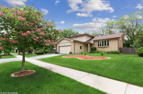 17942 Cherrywood Ln, Homewood, IL 60430-1125
