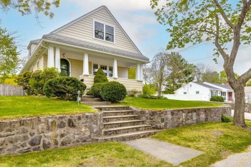 85 Pleasant View Rd, Warwick, RI 02888-3712