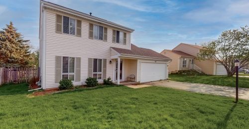 103 Red Cedar Dr, Streamwood, IL 60107-2233