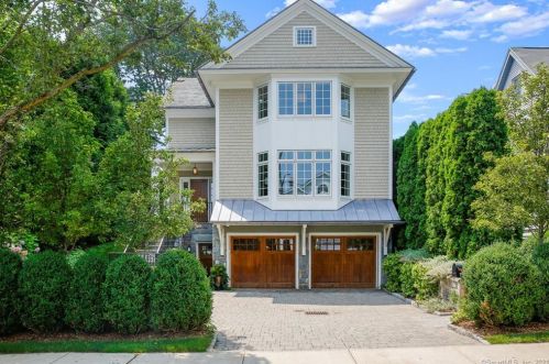 138 Havemeyer Pl, Greenwich CT  06830-6332 exterior