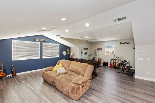 9564 Chandelle Way, Riverside CA  92508-6810 exterior