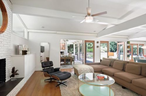 2109 Heritage Dr, Atlanta GA  30345-3532 exterior