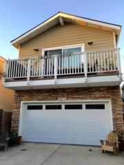 261 Highland Dr, Oxnard, CA 93035-4412