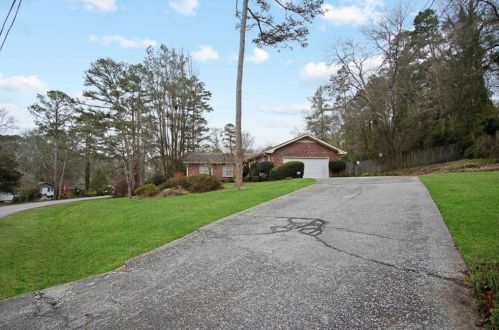 3016 Riviera Dr, Conyers GA  30012-2755 exterior