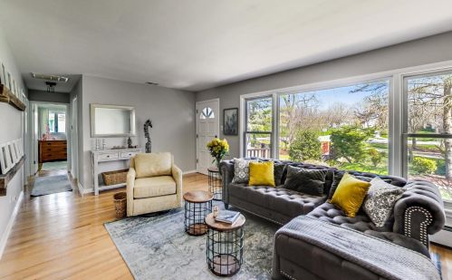 51 Harris Ave, Willowbrook IL  60514-1405 exterior