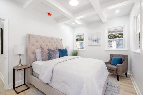 763 Center Hill Ave, Atlanta GA  30318-6236 exterior