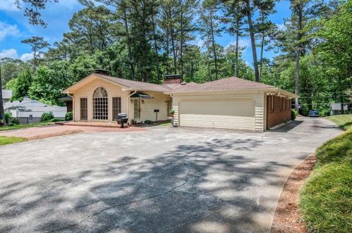 1386 Moores Mill Rd, Atlanta GA  30327-1432 exterior