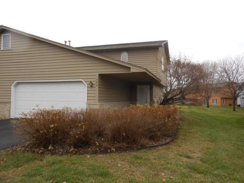 503 Oakhill Cir, Chaska, MN 55318-2867