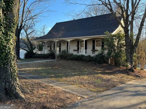 3747 Tulip Tree Rd, Marietta, GA 30066-2935