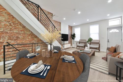 2405 Emerald St, Philadelphia PA  19125-1204 exterior