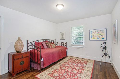 4142 Haverhill Dr, Atlanta GA  30342-3818 exterior
