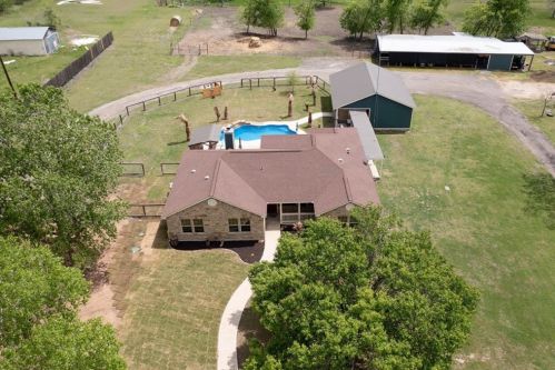 20217 Engelmann Ln, Webberville TX exterior