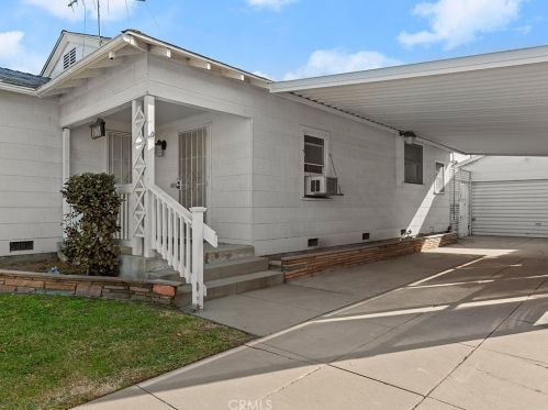 9716 Oak St, Bellflower, CA 90706-5327