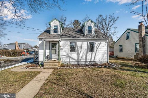 143 Orange St, Carlisle PA 17013-2229 exterior