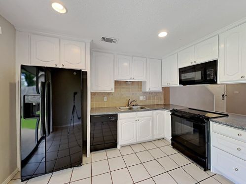 216 Cambridge St, Fort Worth TX  76179-2510 exterior