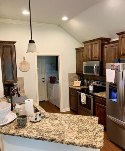1110 Spanish Trail Dr, Granbury TX  76048-1711 exterior