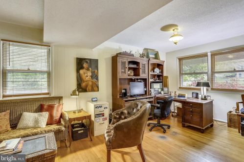 9527 Clement Rd, Silver Spring MD 20910-1643 exterior