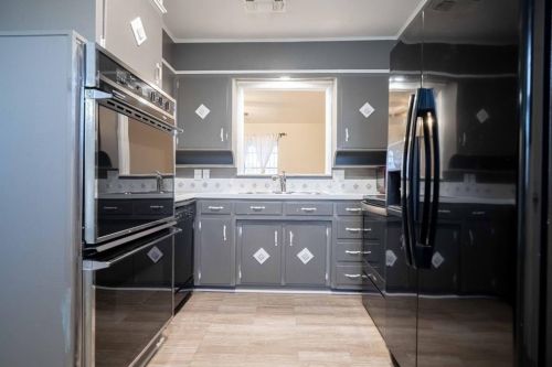 5617 Comer Dr, Fort Worth TX  76134-2205 exterior