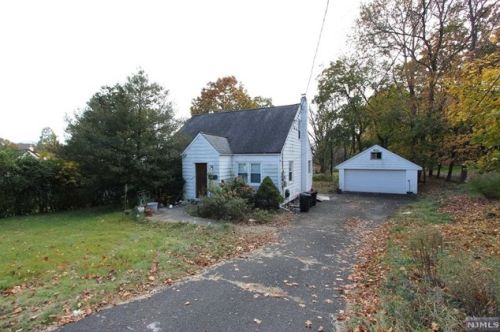 50 Overlook Ave, Paterson, NJ 07504-1045