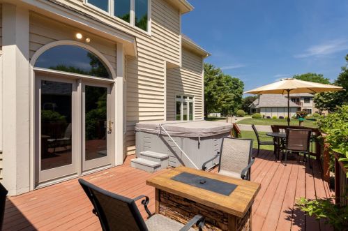 12102 Gantry Ln, Saint Paul MN  55124-6204 exterior