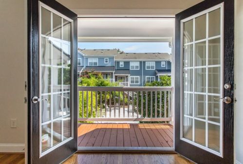 322 Carlyle Park Dr, Atlanta, GA 30307-2886