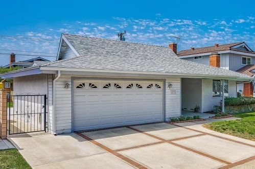 15771 Dundalk Ln, Huntington Beach, CA 92647-3117
