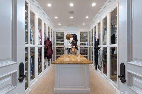 76 Golden Eagle, Irvine CA  92603-0309 exterior