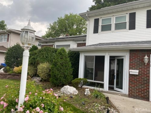 730 Gornik Dr, Perth Amboy, NJ 08861-1604