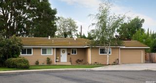 101 Elena Ct, Turlock, CA 95380-4233