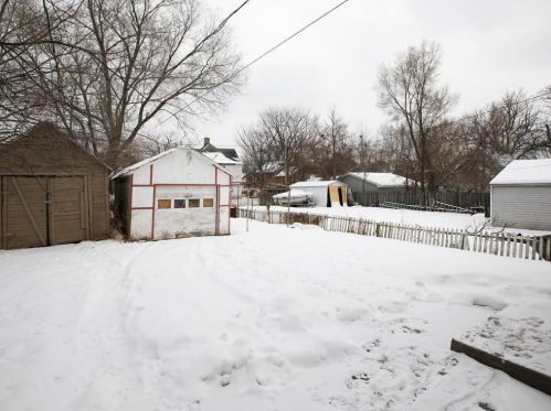 694 Desoto St, Saint Paul MN  55130-4215 exterior