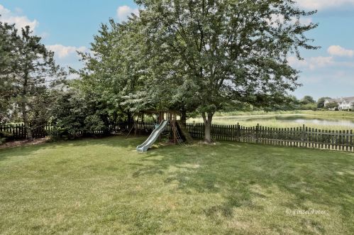 3605 Bradford Ct, Carpentersville, IL 60110-3405